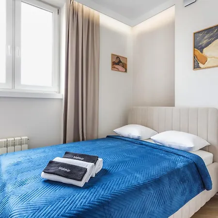 Almond Penthouse Apartman Varsó