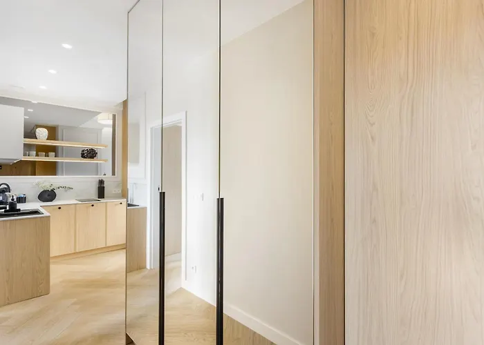 Daire Almond Penthouse Varşova